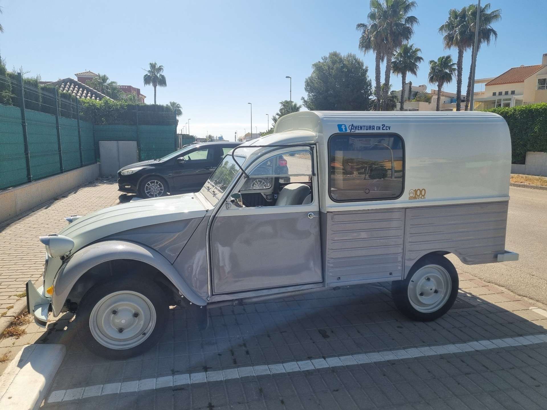 Citroen 2CV 2 CV 6 AKS 400 - foto 1
