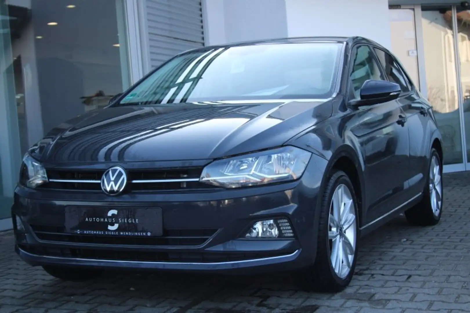 Volkswagen Polo 1.0 TSI Highline Parktronic Clima Sitzheizung 17Zo Grau - 2