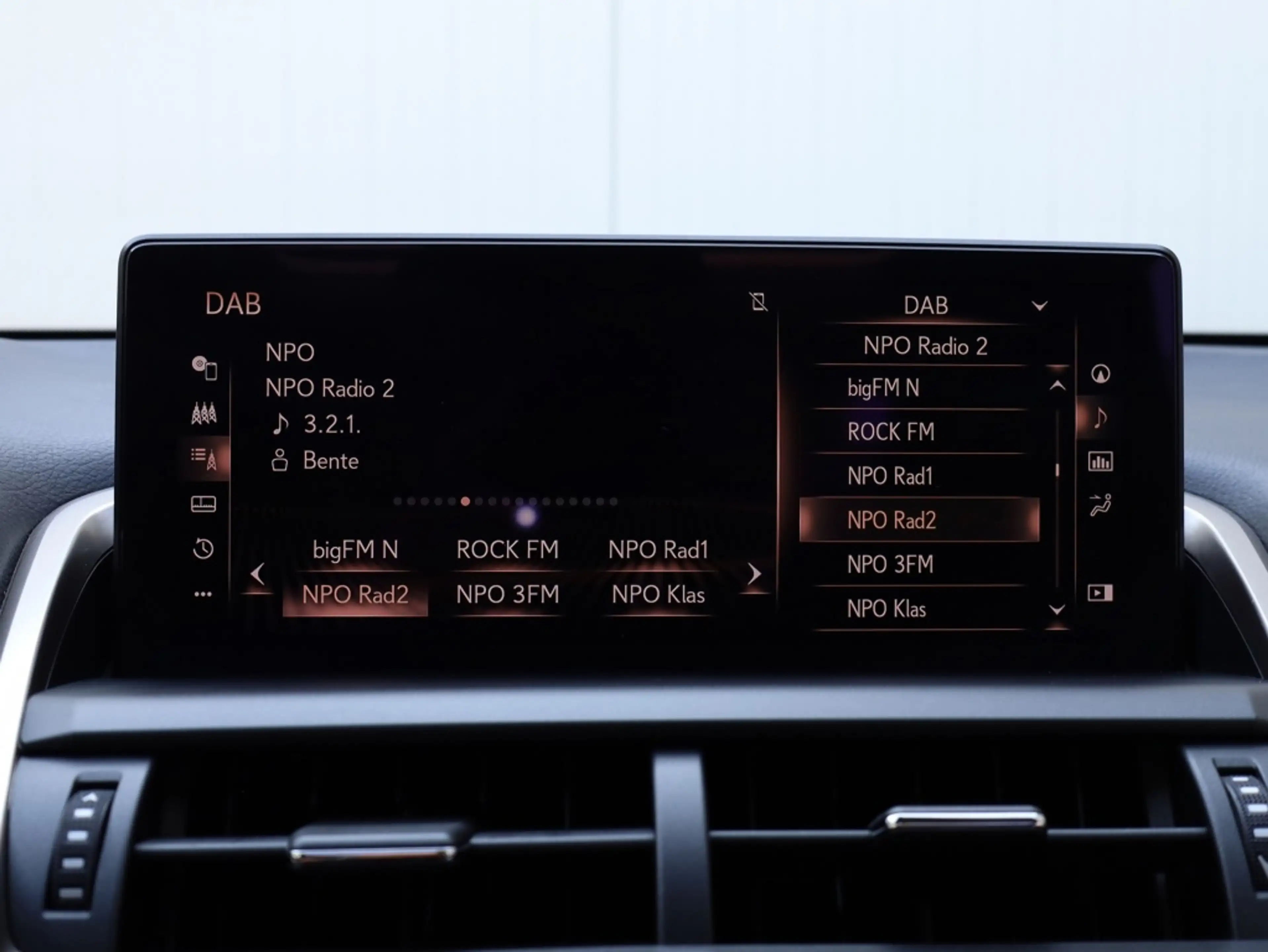 Lexus NX 300h AWD President Line | Panoramadak | Mark Levinson | — photo 29