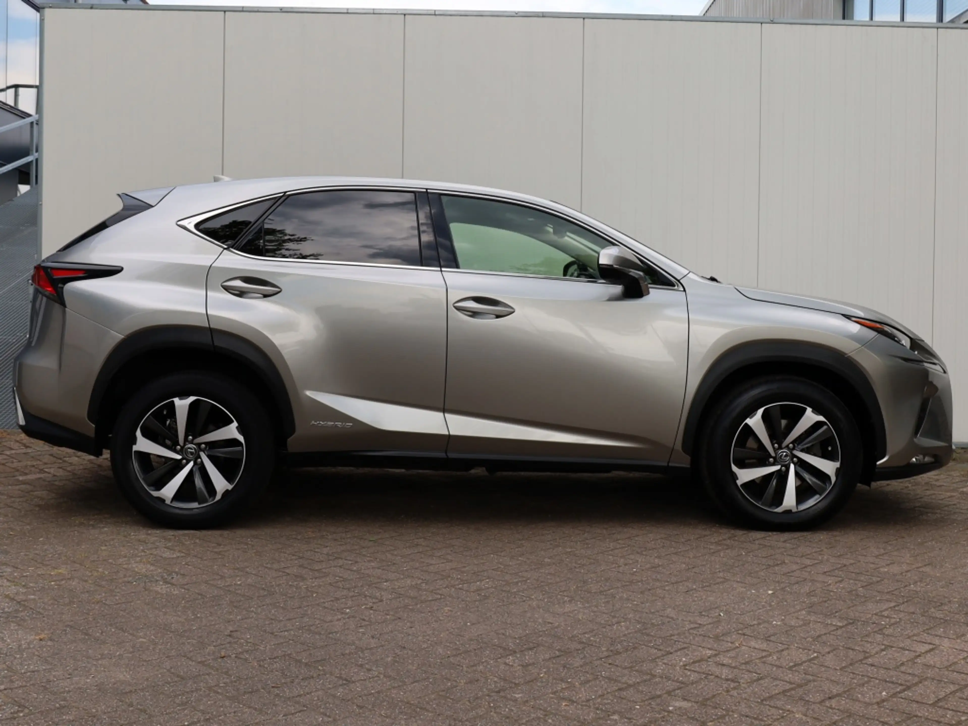 Lexus NX 300h AWD President Line | Panoramadak | Mark Levinson | — photo 6