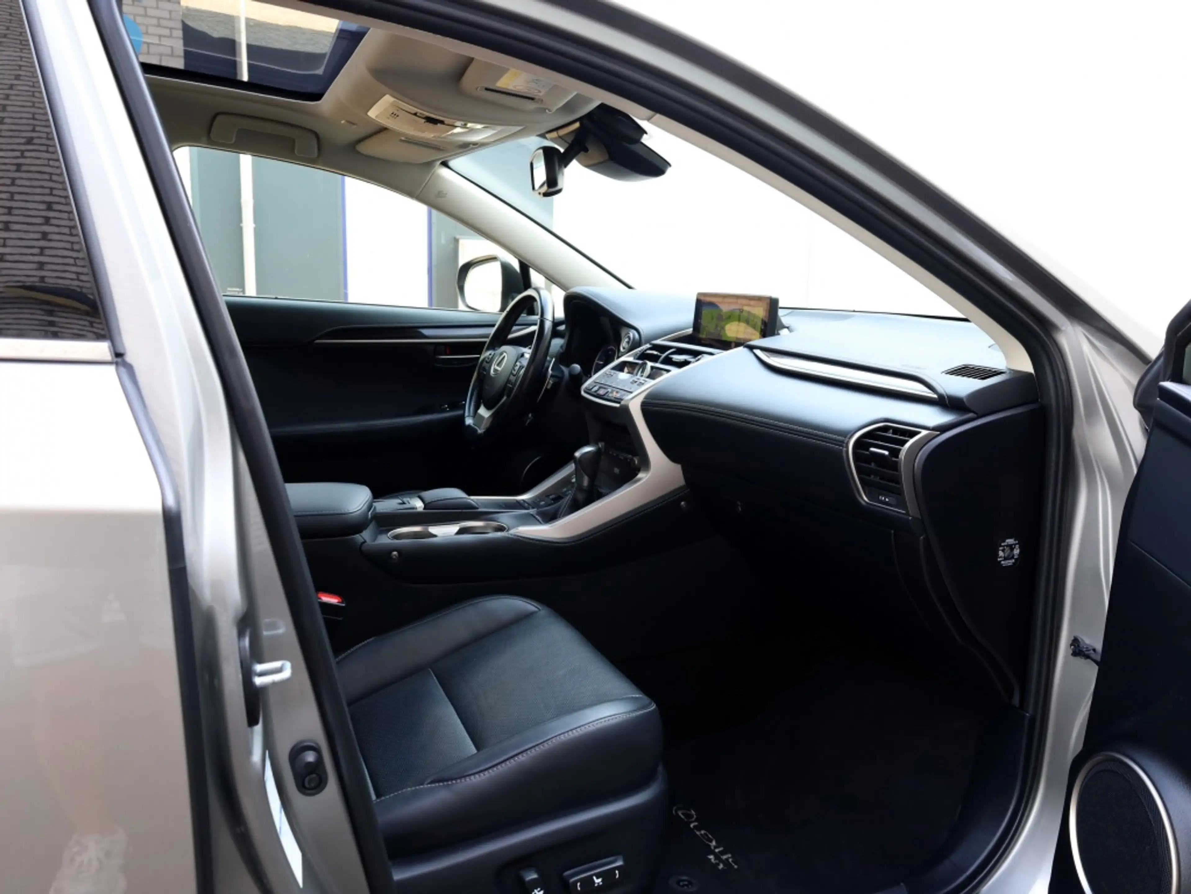 Lexus NX 300h AWD President Line | Panoramadak | Mark Levinson | — photo 10