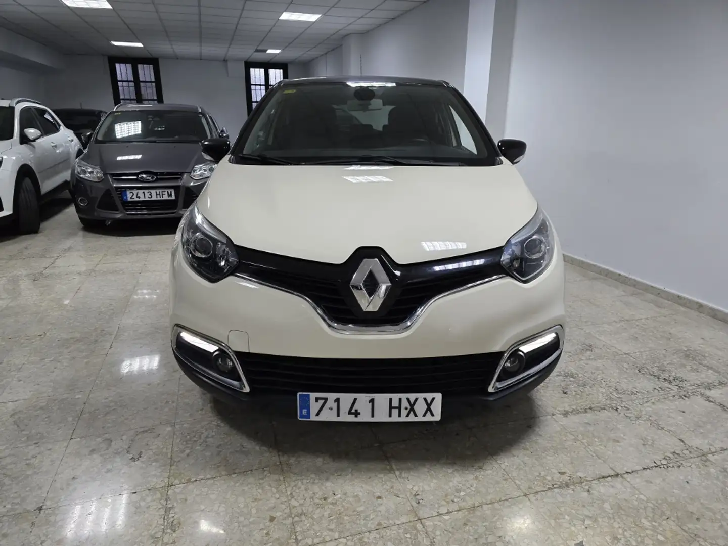 Renault Captur 1.5dCi E.eco2 S&S SL Adventure 90 Beige - 2