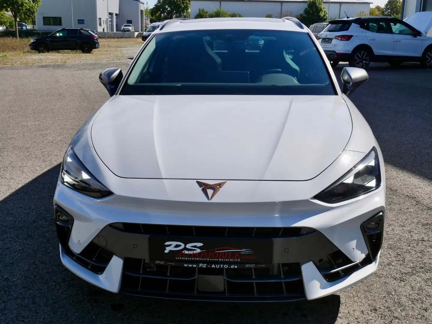 CUPRA Leon 2.0 TSI DSG ST 4WD+Pano+Matrix+Sennheiser Weiß - 2