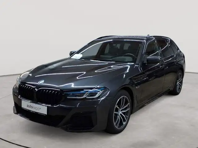 BMW 5 Series view 2