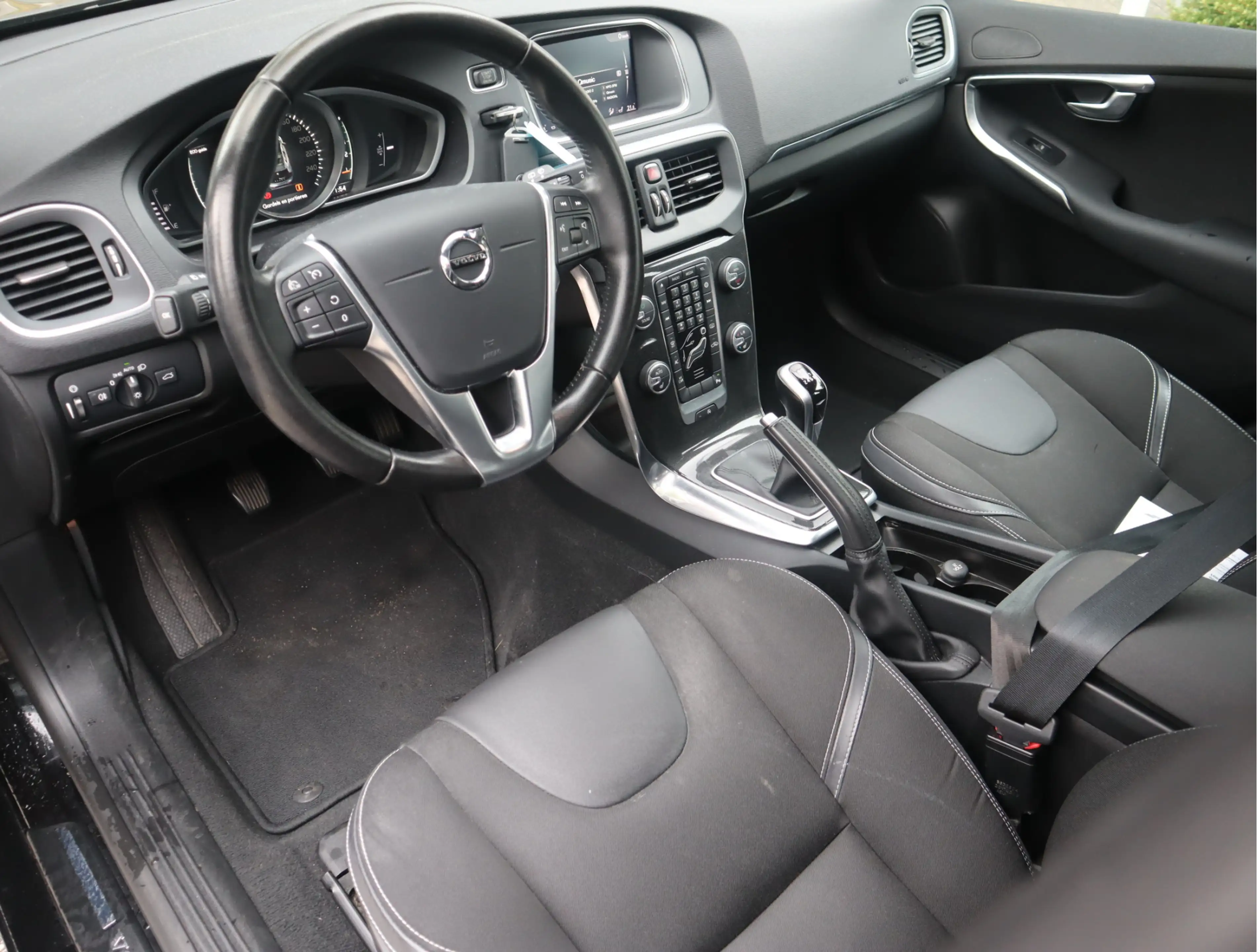 Volvo V40 2.0 D2 Nordic+ Navi / Elekramen / Cruise / Lm-velg — photo 8