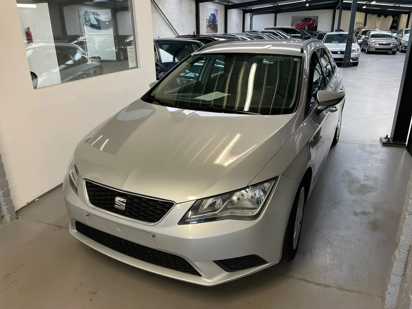 SEAT Leon 1.4 TGI CNG Reference Gris - 2