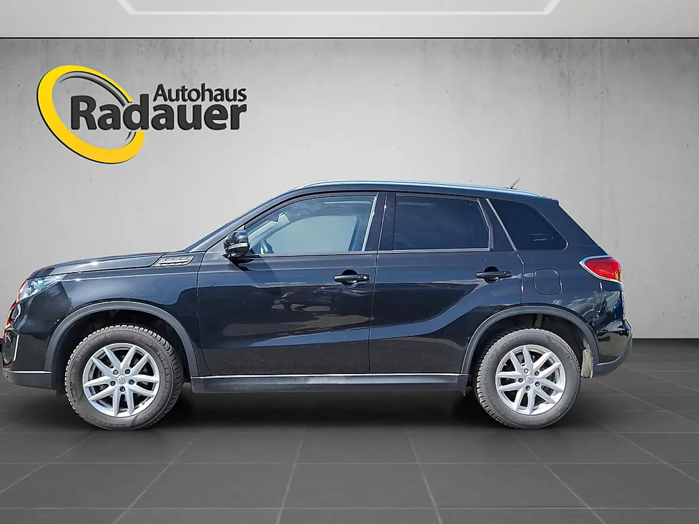 Suzuki Vitara 1,6 DDiS 4WD GLX Flash Schwarz - 2