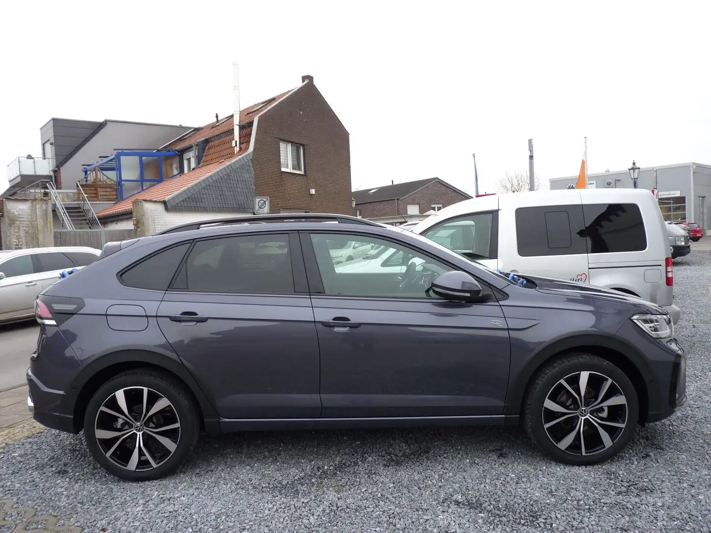 Volkswagen Taigo R-Line 1.5 TSI DSG, DAB, AHK, ACC Grau - 2