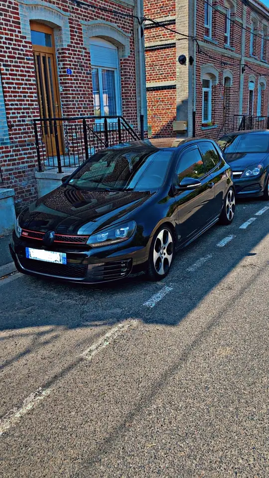 Volkswagen Golf GTI 2.0 TSI 210