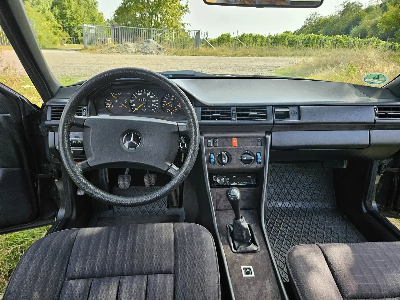 Mercedes-Benz 200, foto 9