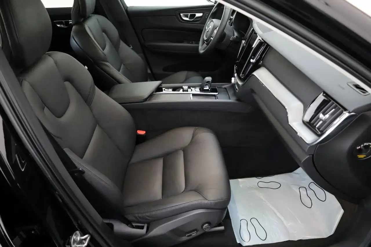 2022 Volvo XC60 T6 Recharge  AWD Leder,Navi,LED,Auto Pilot, photograph 6