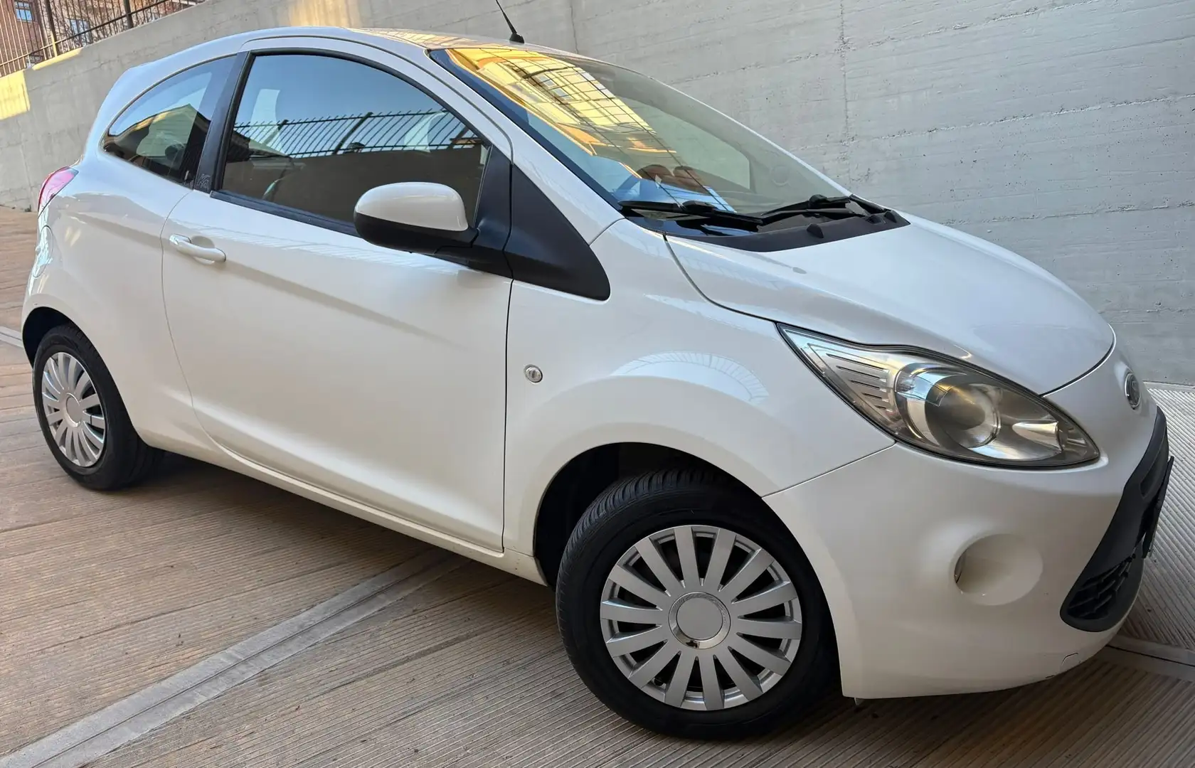 Ford Ka/Ka+ Ka 1.2 Titanium s/esp,tcs 69cv E5 Bianco - 1