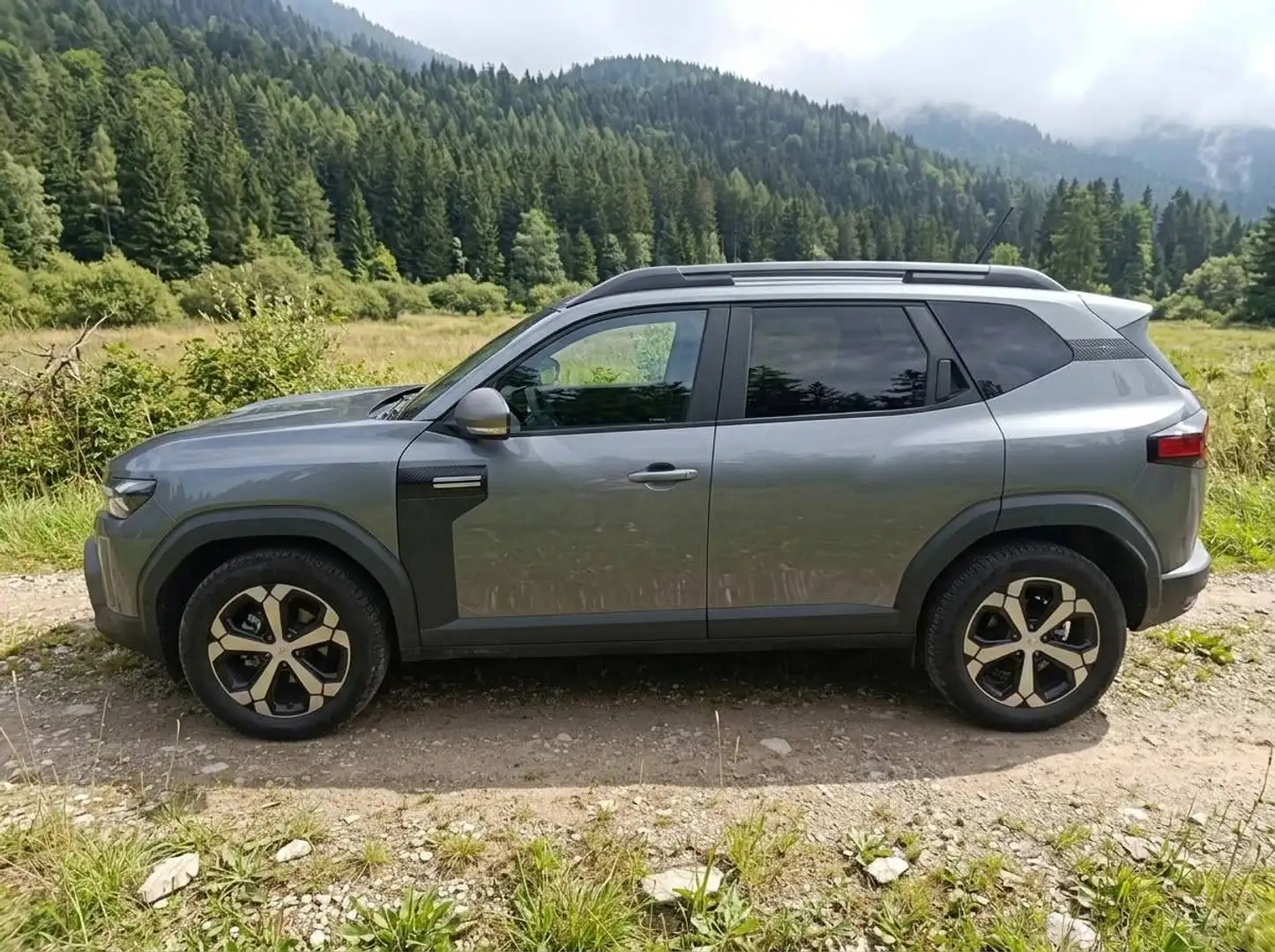 Dacia Bigster Bigster Journey TCe mHev 140 Journey Grau - 2