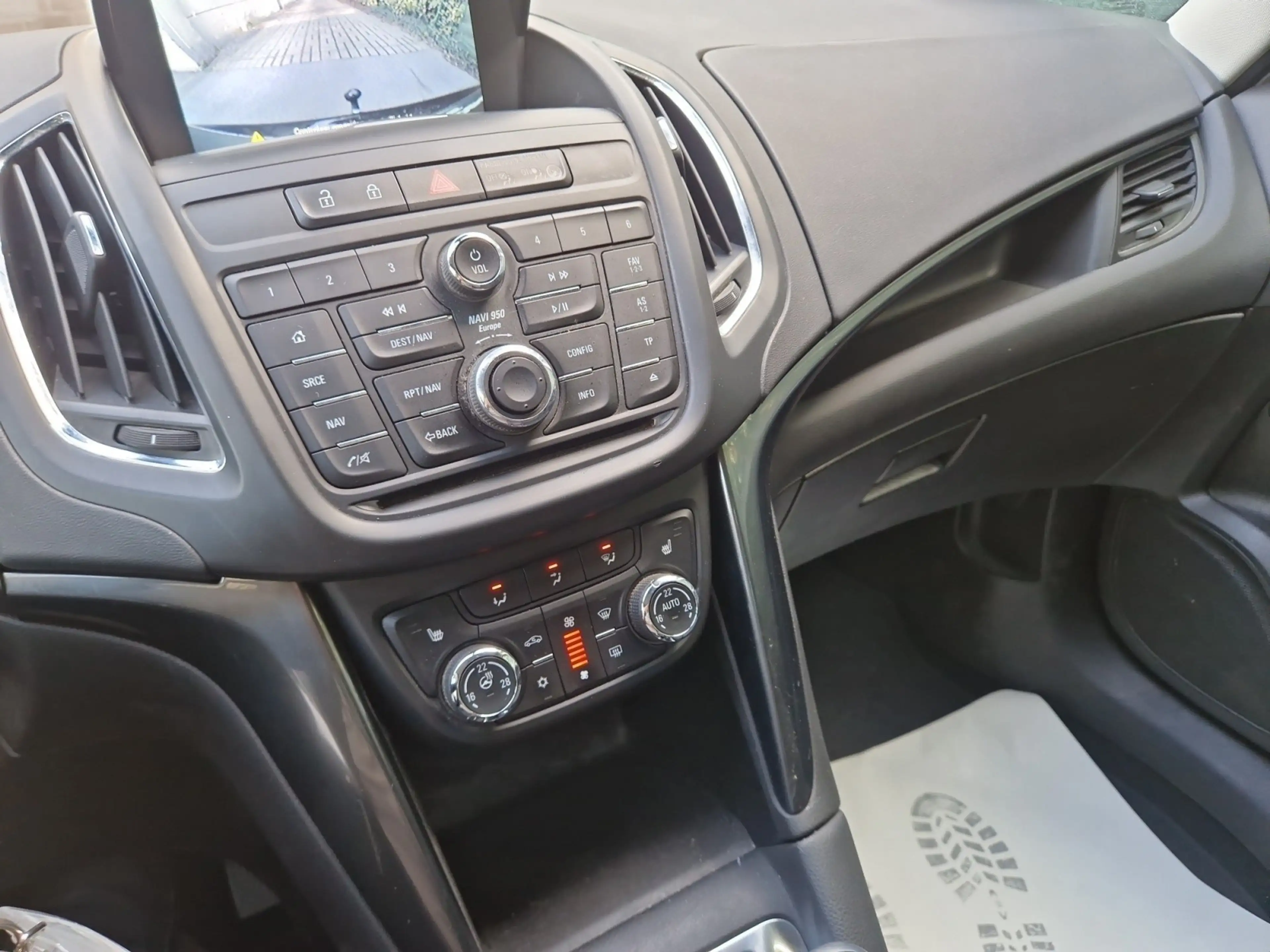 Opel Zafira Tourer Zafira 1.6 Turbo ECOTEC Cosmo — photo 14