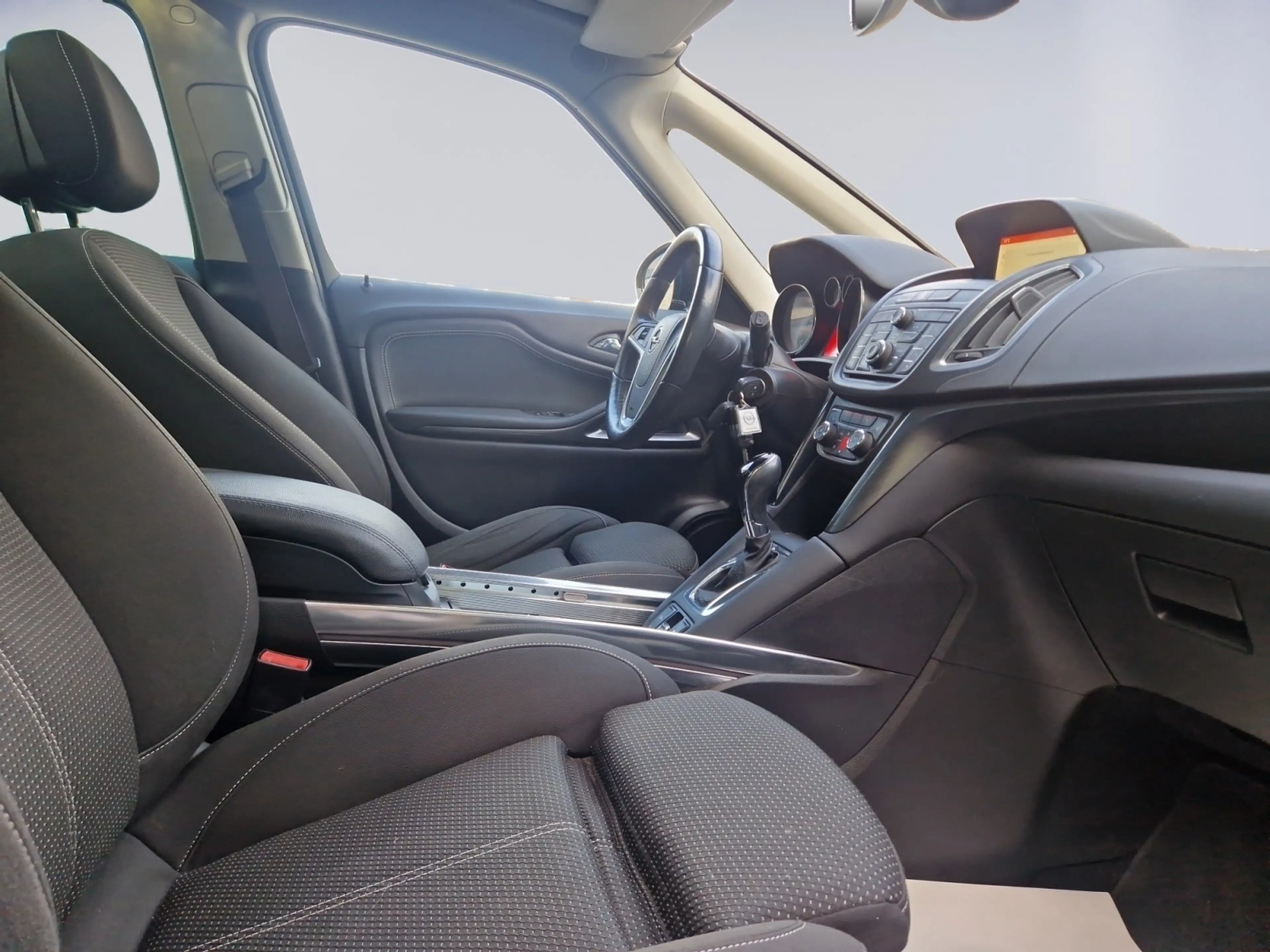 Opel Zafira Tourer Zafira 1.6 Turbo ECOTEC Cosmo — photo 12