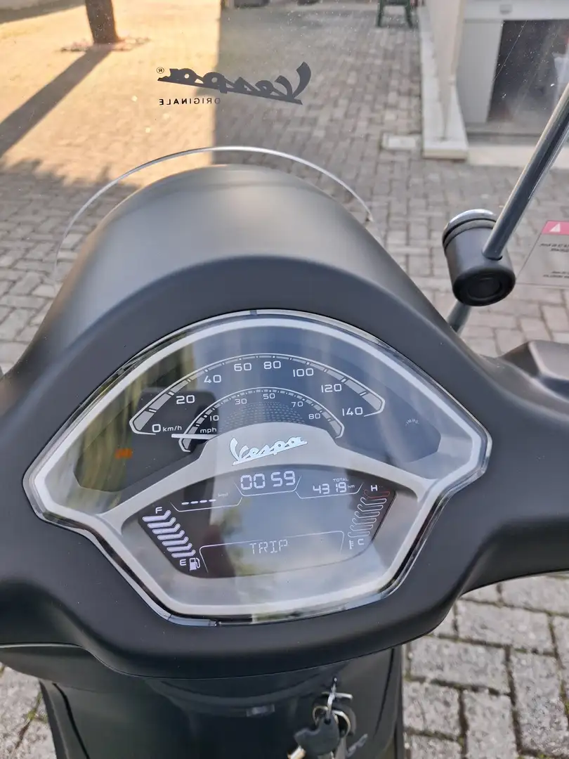 Piaggio Primavera 150 Negro - 2