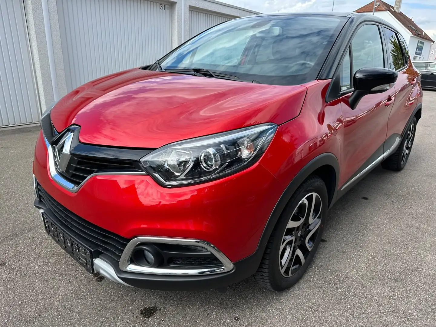 Renault Captur XMOD*Navi*R.Kam.*City-Paket Plus* Rouge - 1