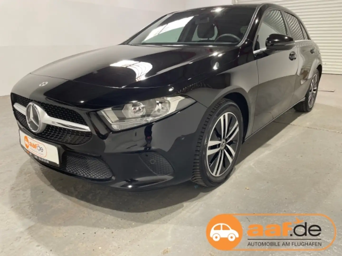 Mercedes-Benz A 180 Automatik Navi Klima PDC Schwarz - 1