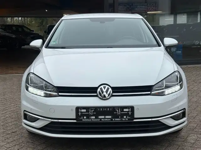 Volkswagen Golf view 3