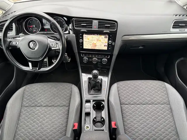 Volkswagen Golf view 8