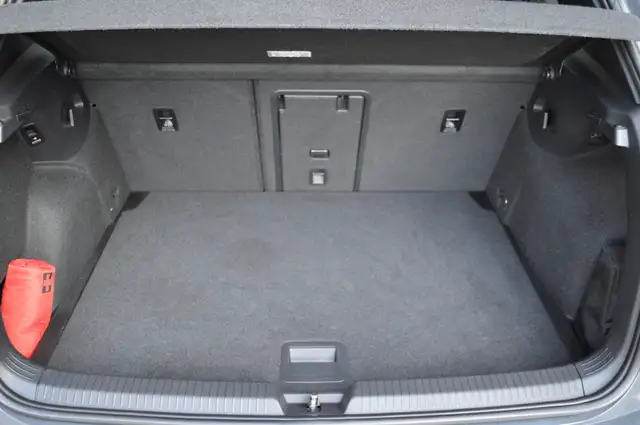 Volkswagen Golf view 27