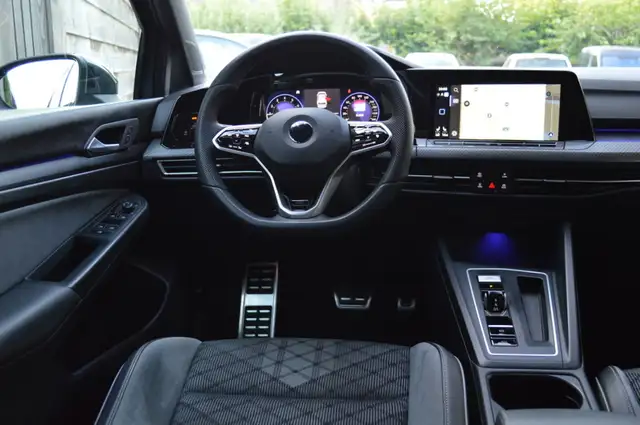Volkswagen Golf view 4