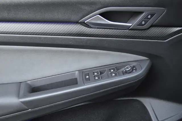 Volkswagen Golf view 16
