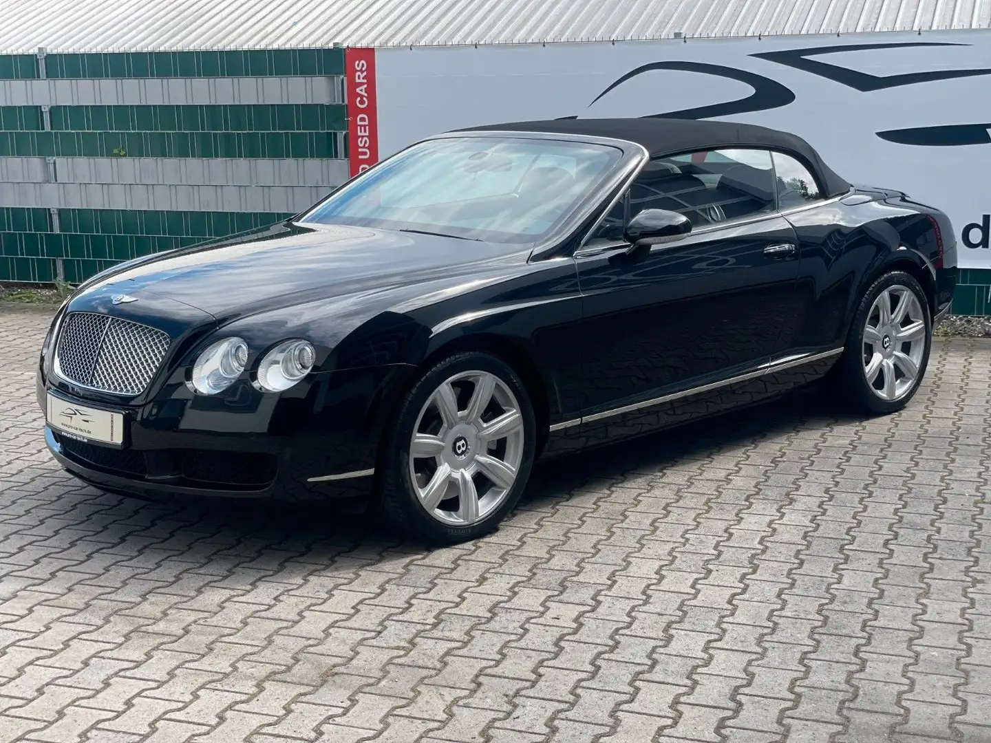 Bentley Continental GTC Noir - 1
