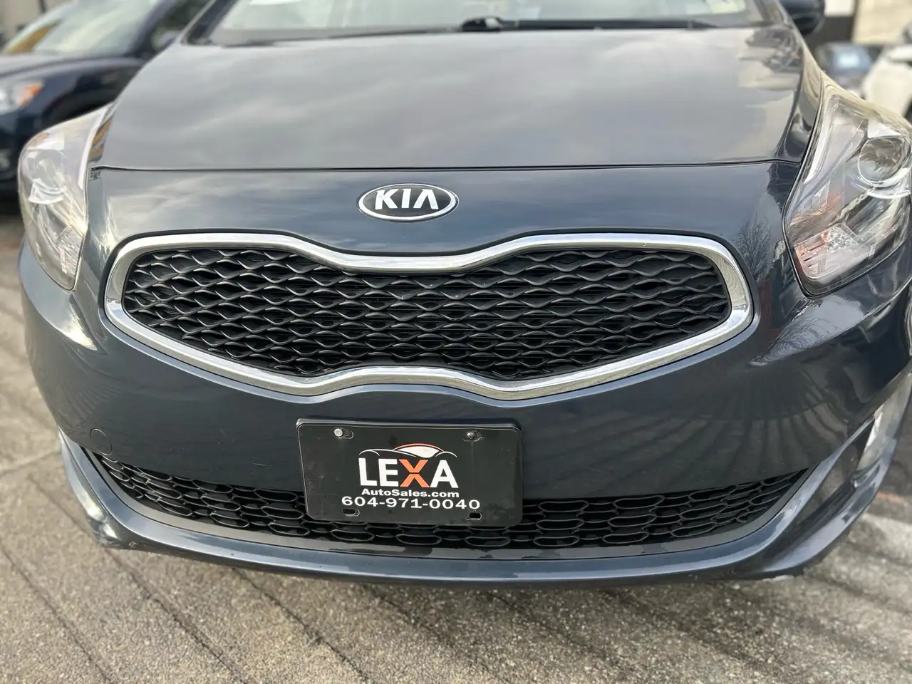 Kia Rondo снимка Kia Rondo