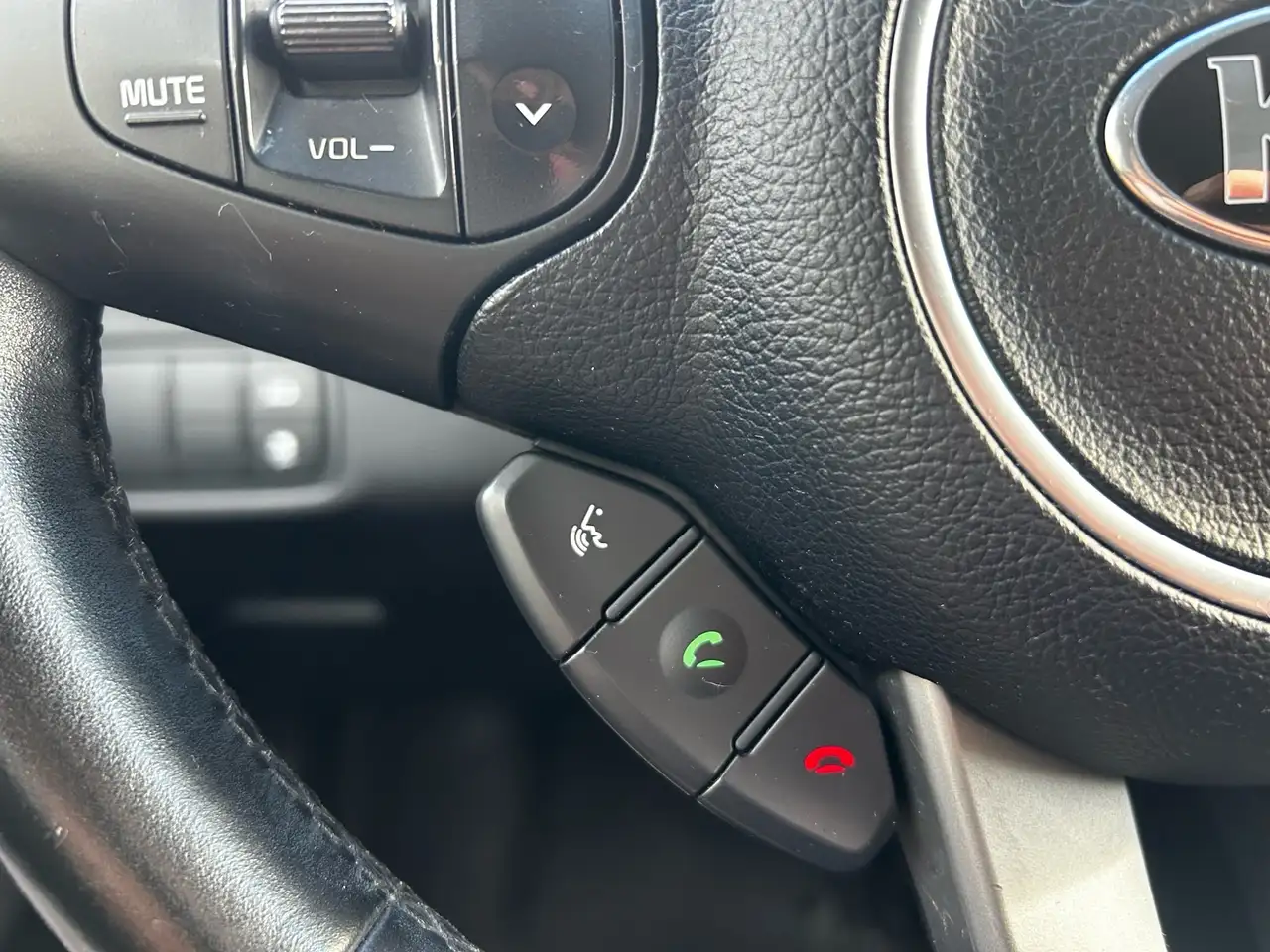 Kia Rondo снимка Kia Rondo