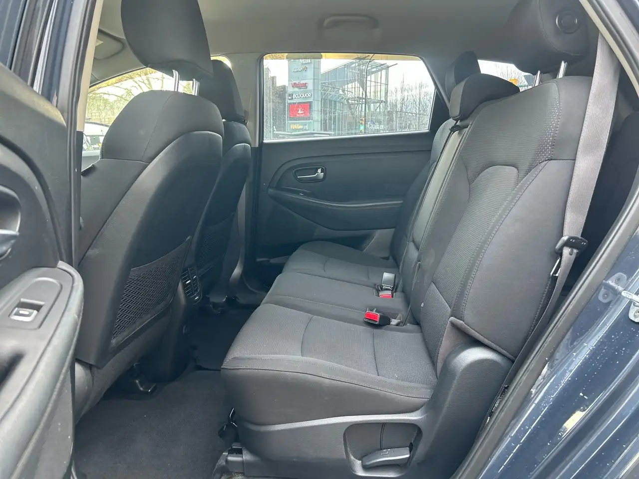 Kia Rondo снимка Kia Rondo