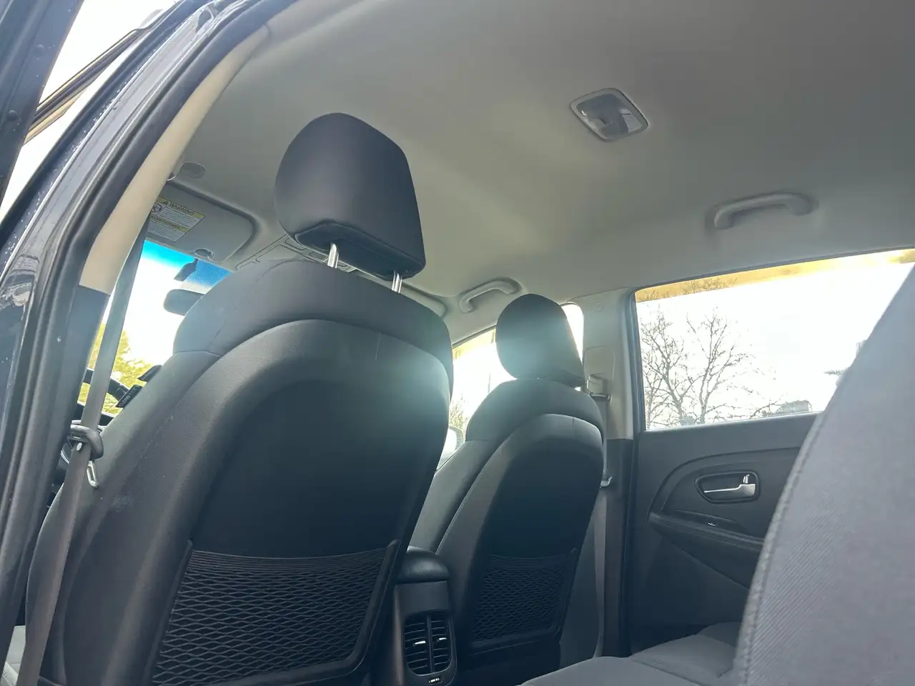 Kia Rondo снимка Kia Rondo
