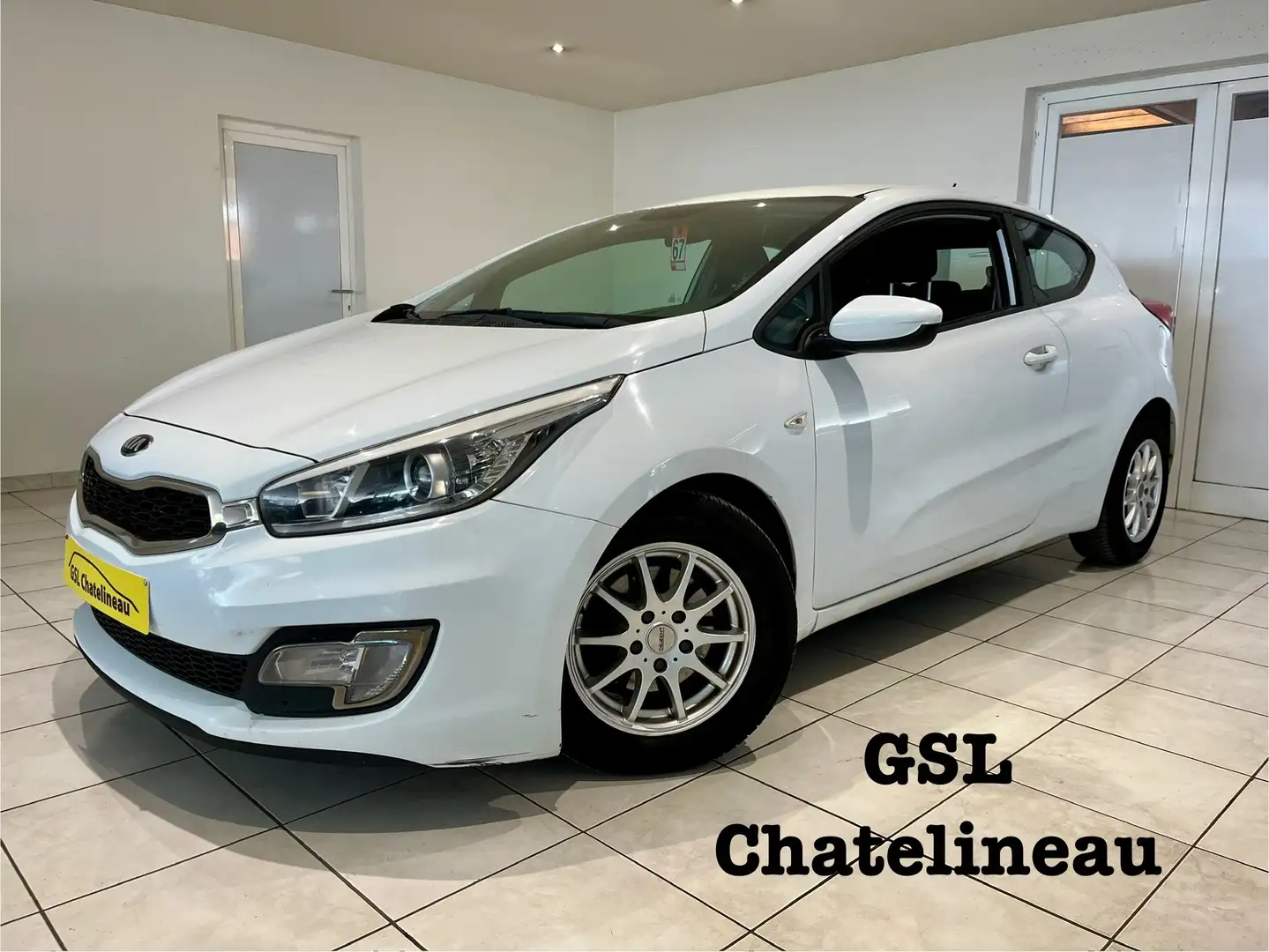 Kia ProCeed / pro_cee'd 1.6crdi 110cv 2013 Airco/Navi 3.500€ Marchand Blanc - 1