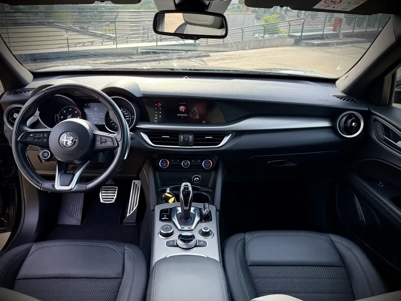 Alfa Romeo Stelvio 2023 — фото 11
