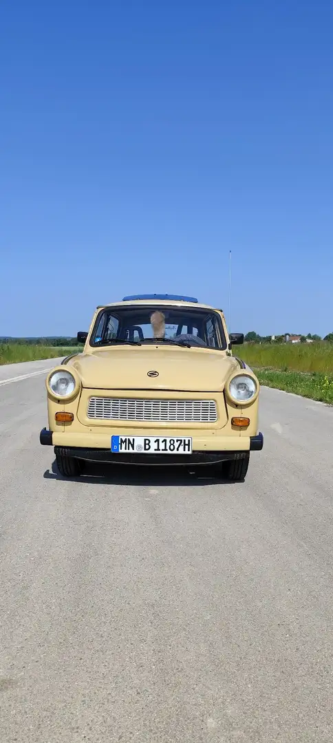 Trabant P601 Universal Jaune - 2