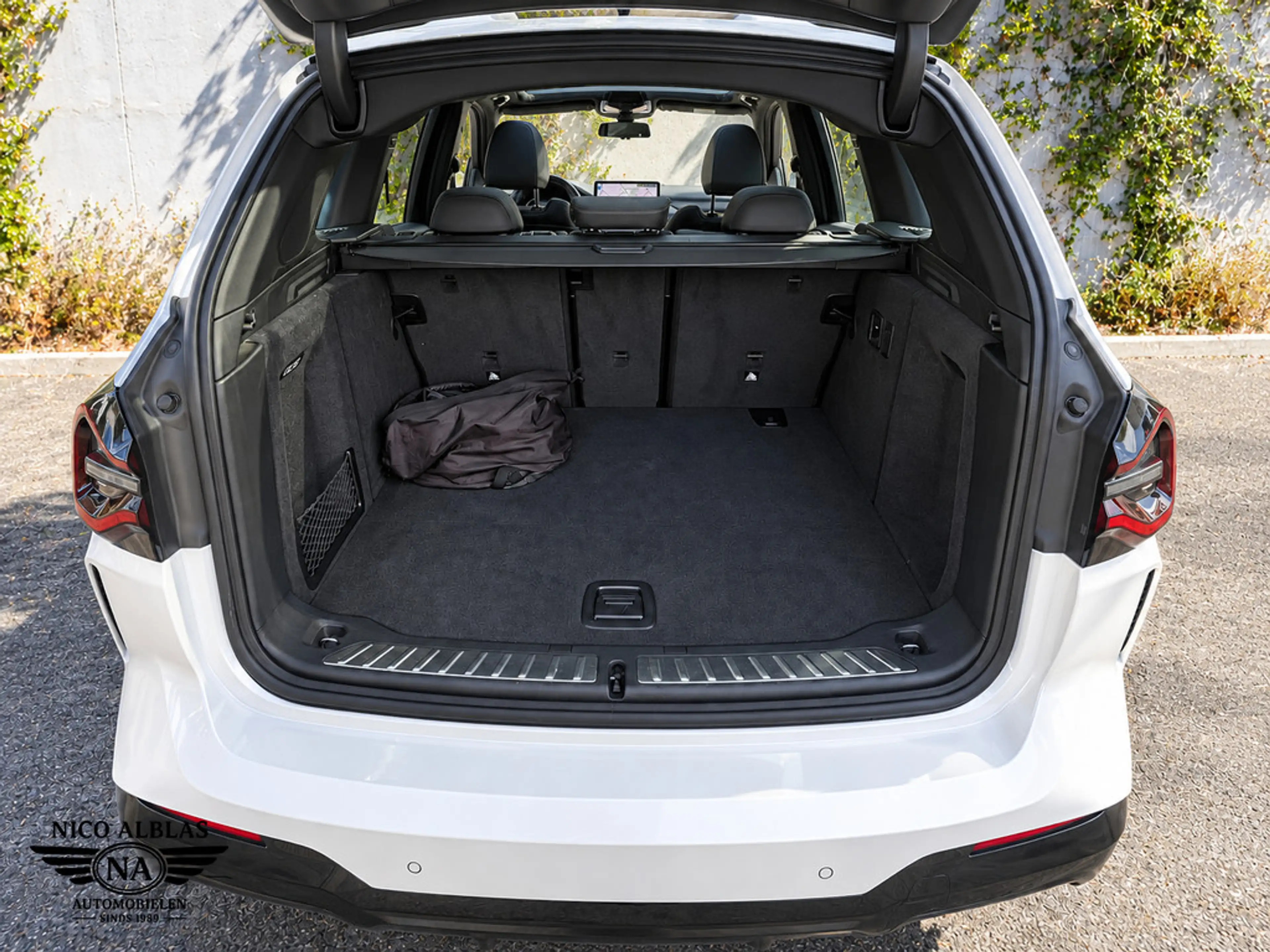 BMW iX3 Impressive M-Sport 80 kWh — photo 25