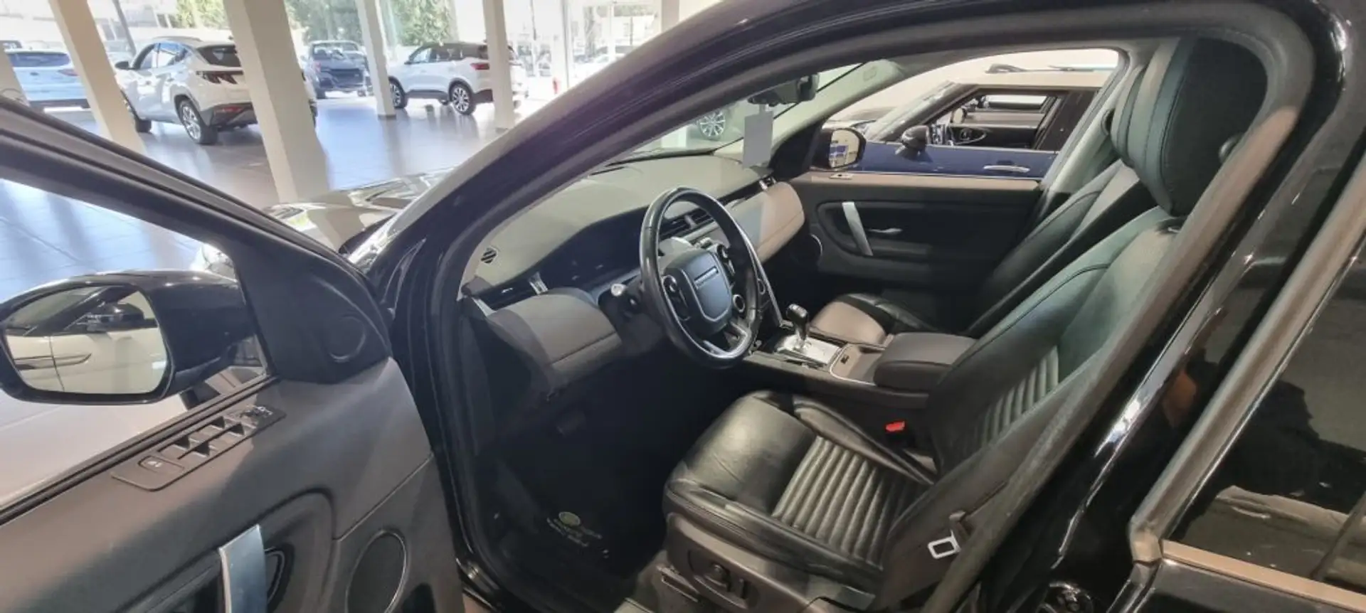 Land Rover Discovery Sport Discovery Sport 2.0D I4-L.Flw 150 CV AWD Auto S Schwarz - 2