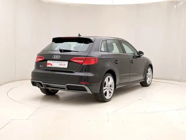 Audi A3 view 4