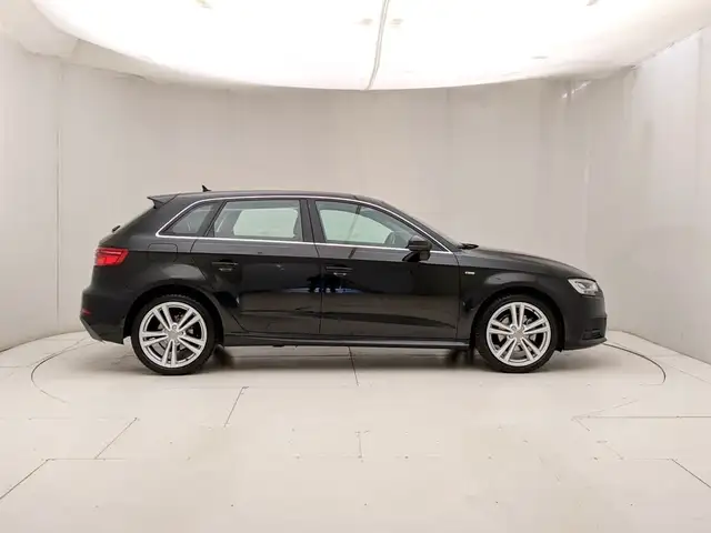 Audi A3 view 3