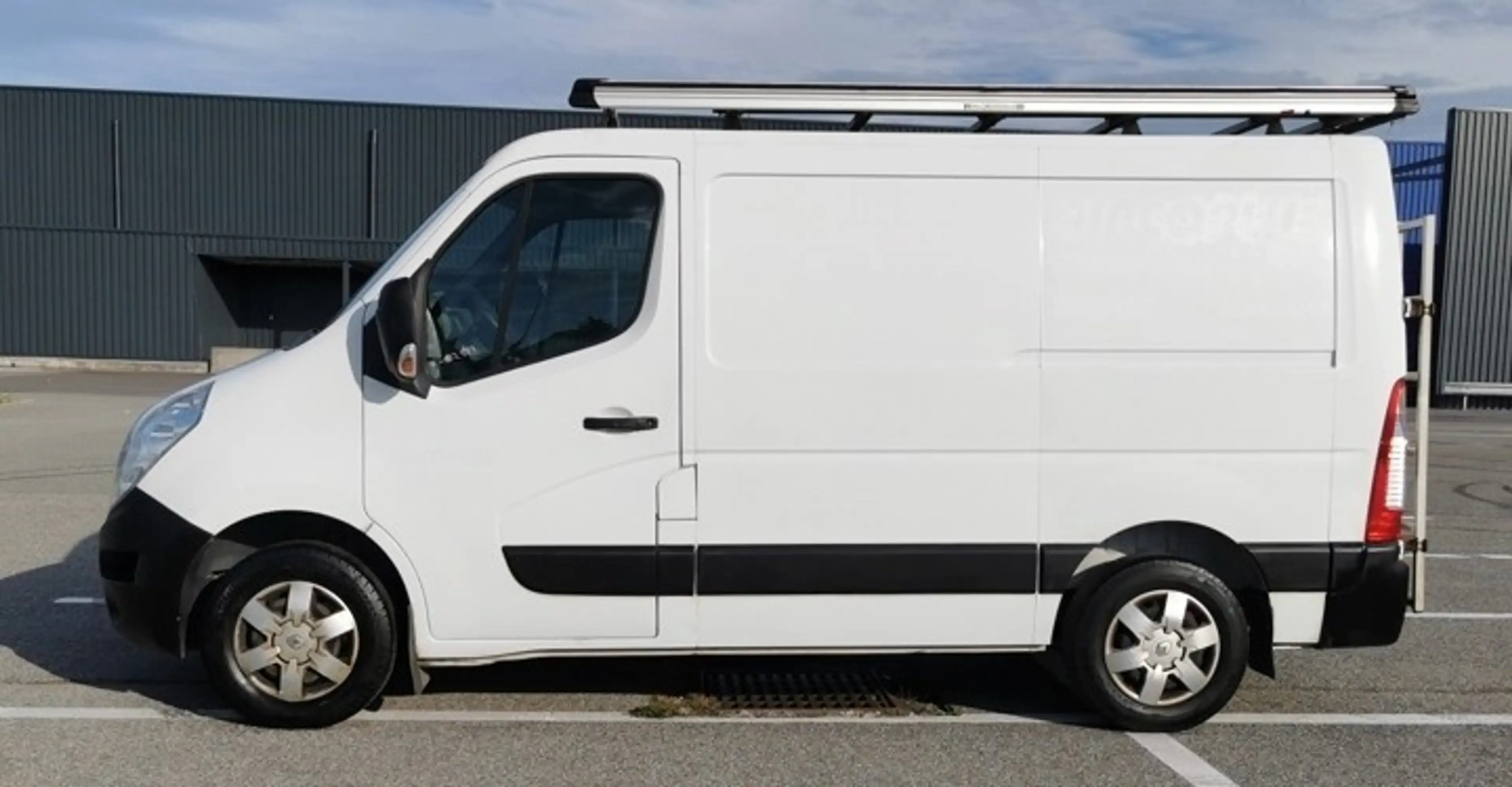 Renault Master 2.3 dCi 33 L1H2 Confort — photo 6