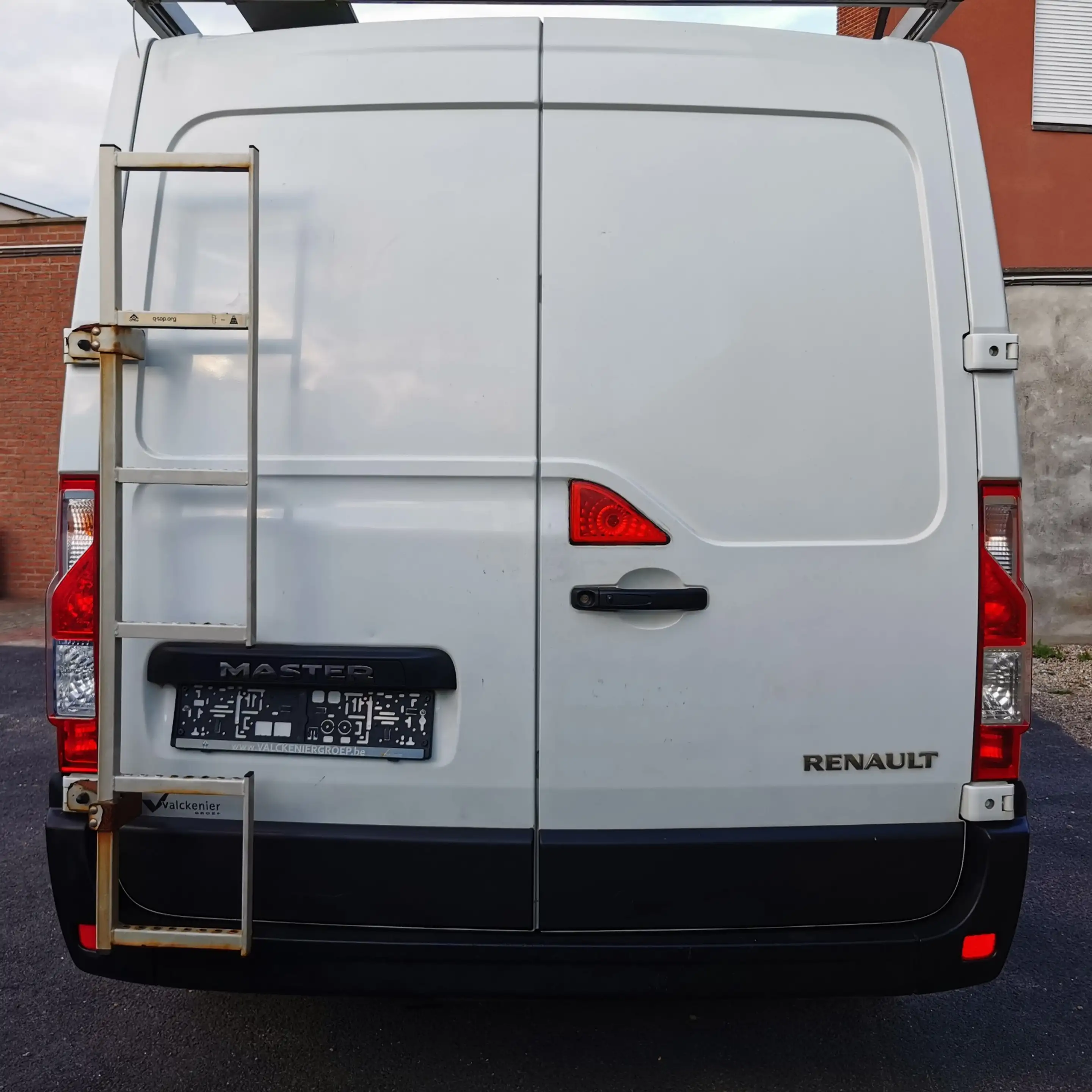 Renault Master 2.3 dCi 33 L1H2 Confort — photo 4