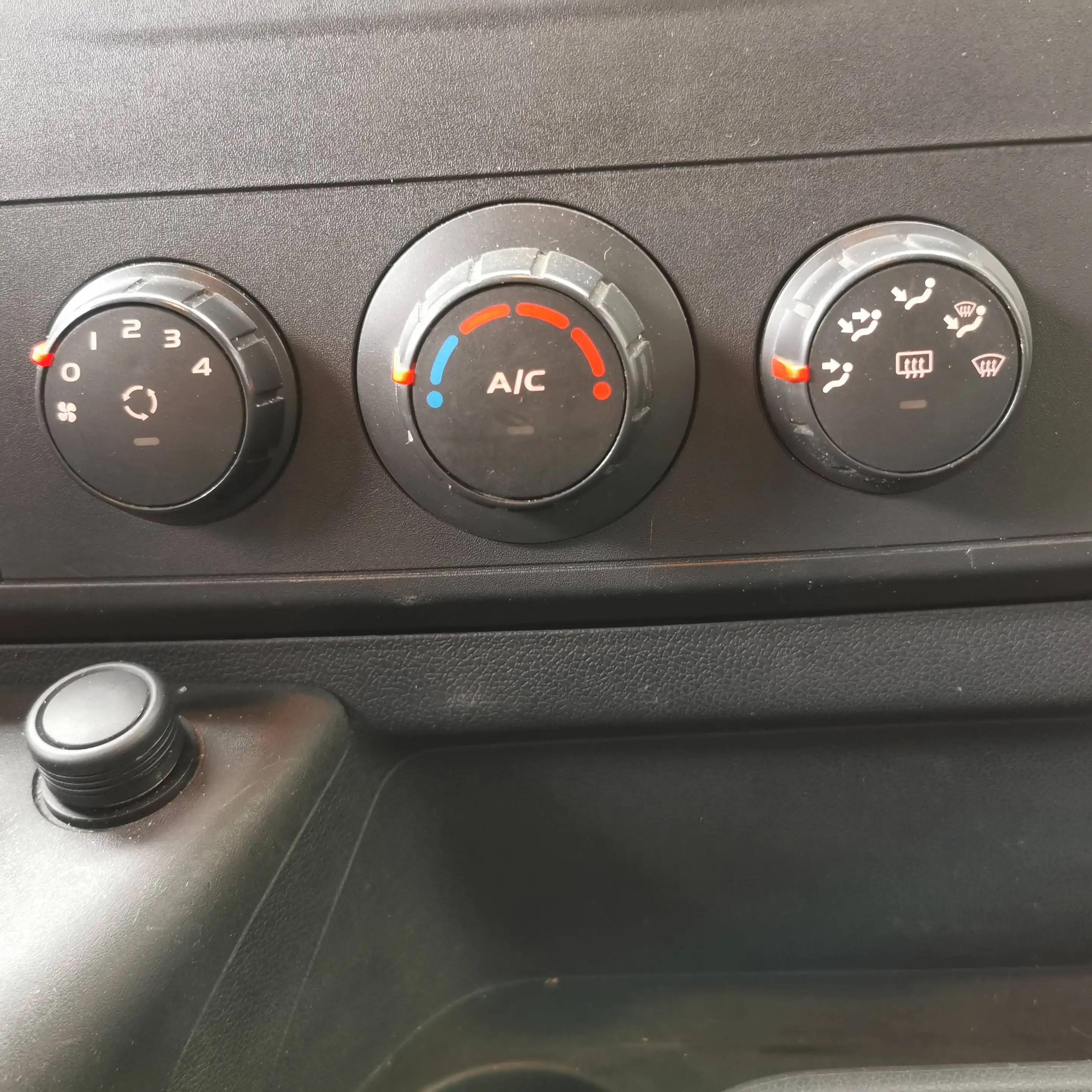 Renault Master 2.3 dCi 33 L1H2 Confort — photo 12