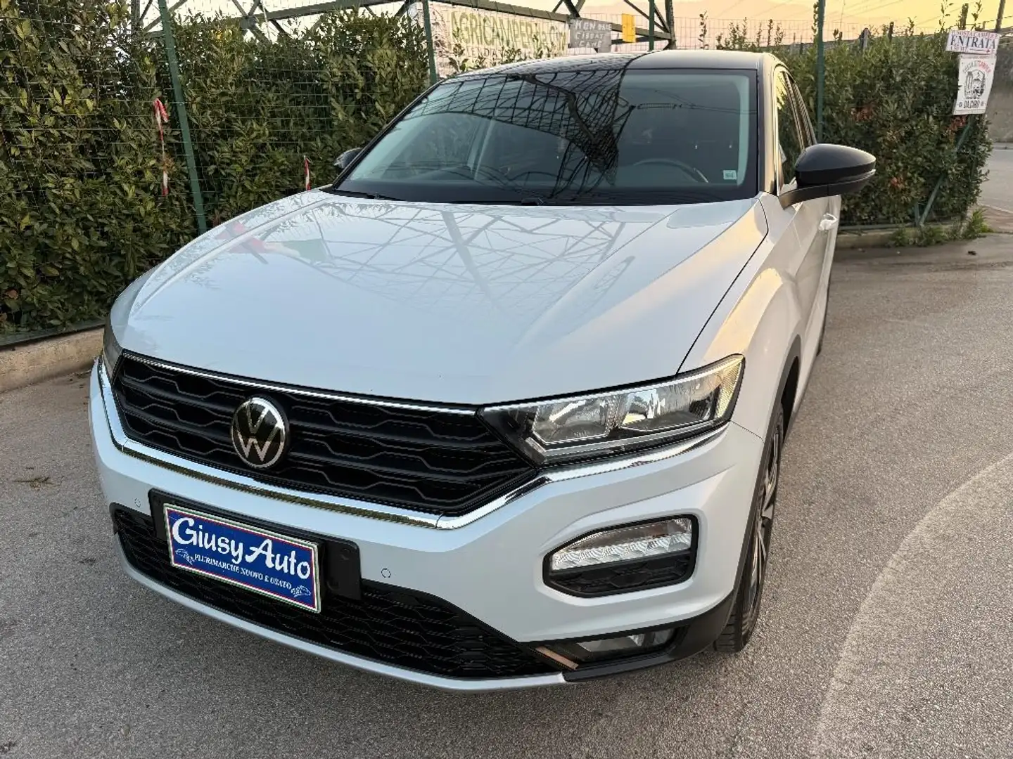 Volkswagen T-Roc 2.0 TDI SCR Advanced BlueMotion Technology Grau - 1