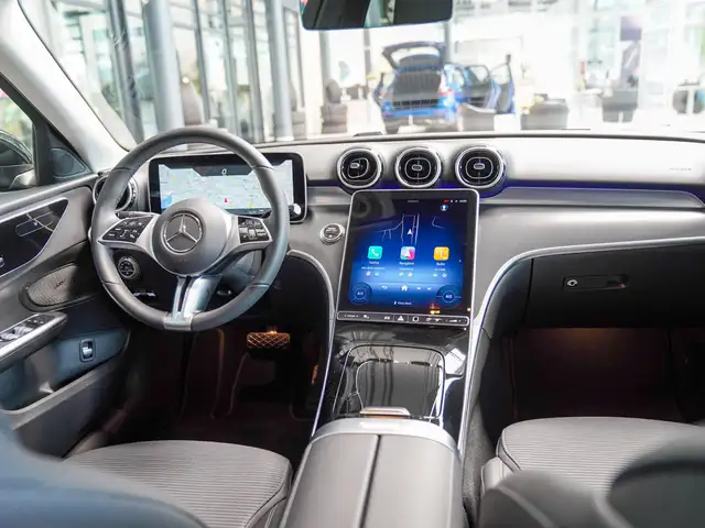 Mercedes-Benz C-Class view 14