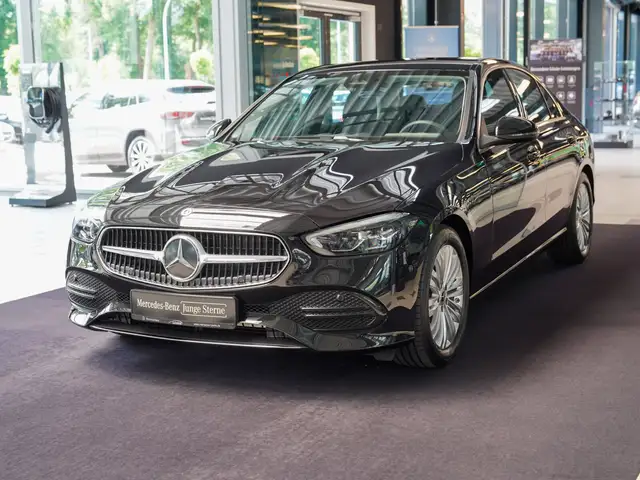 Mercedes-Benz C-Class view 7