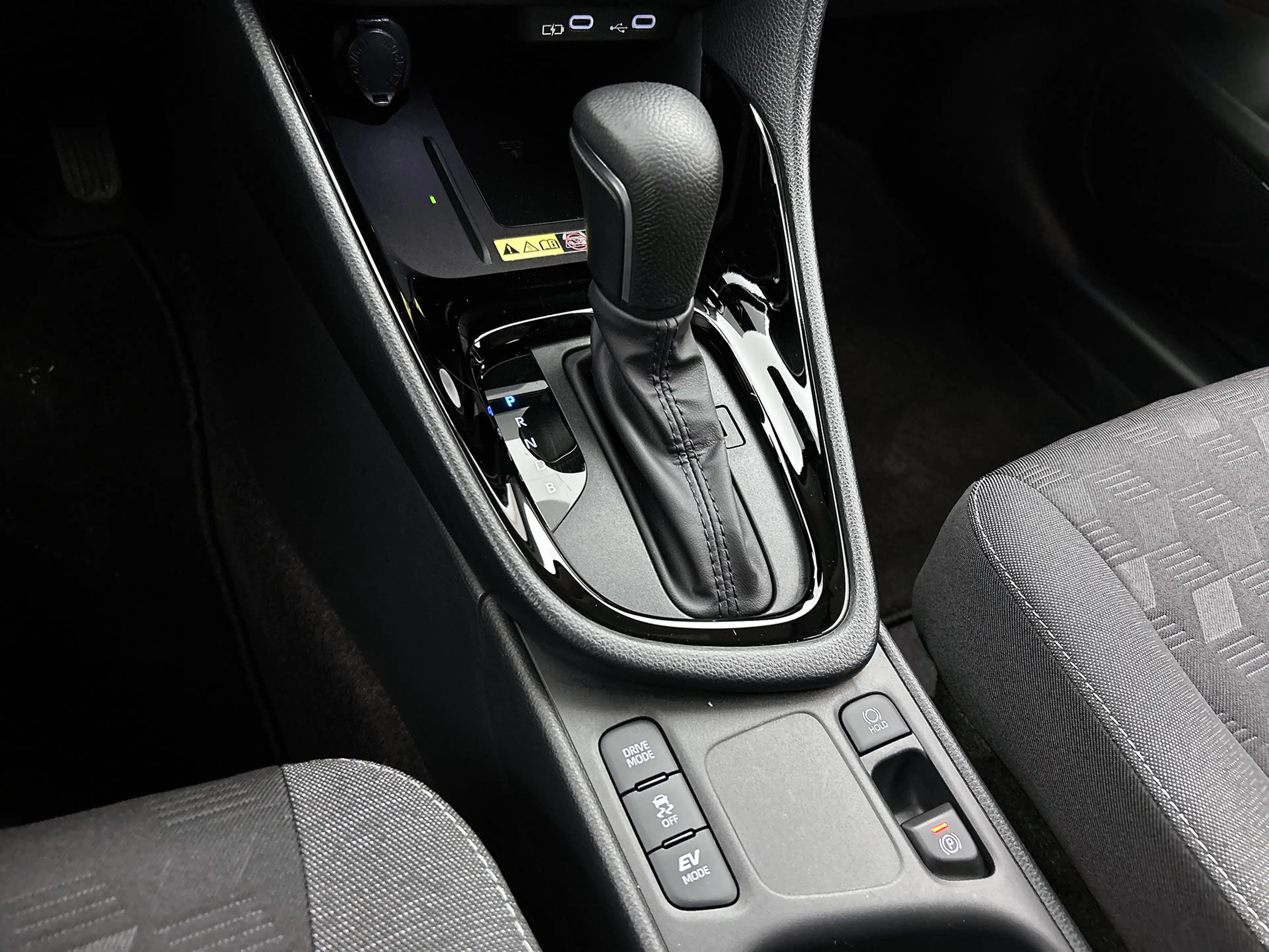 Toyota Yaris 1.5 Hybrid 115 Dynamic | BTW voertuig | Navigatie — photo 11