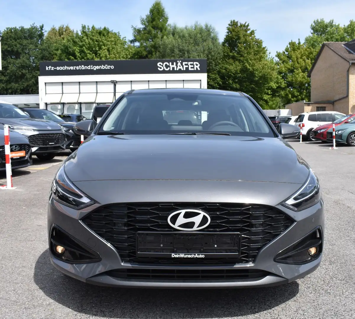 Hyundai i30 Kombi 1.5 97PS LED Navi R.Cam PDC ALU SOFORT Gris - 2