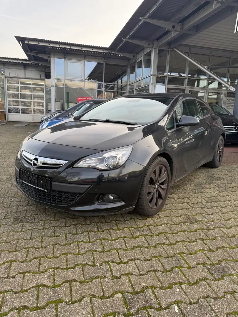 Opel Astra J GTC Active - 1