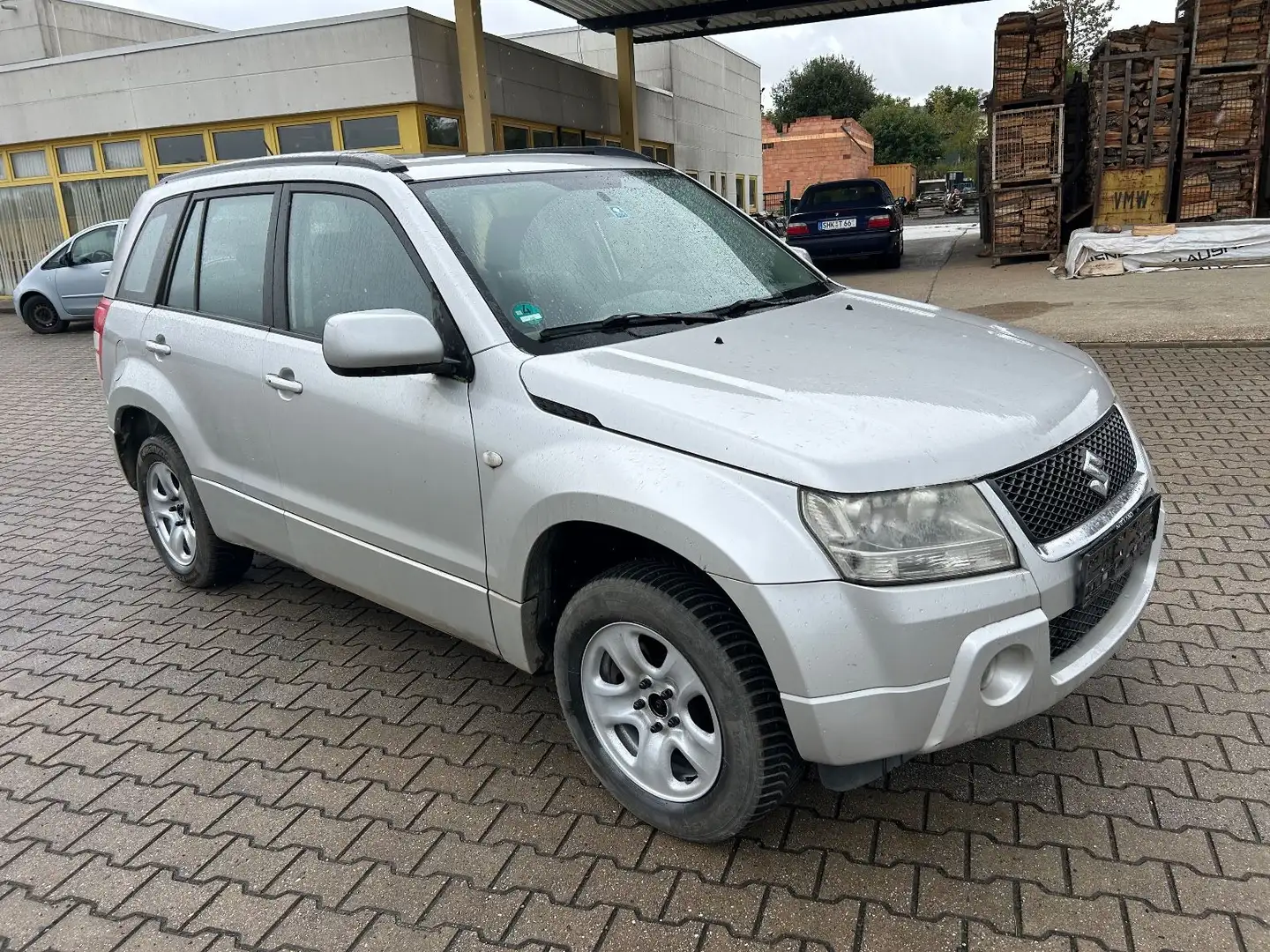 Suzuki Grand Vitara 2.0 Club Automatik, Allrad, Leder Silber - 2