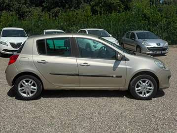 Clio III 2005 5p 1.2 16v Dynamique